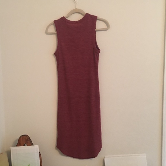 Sleeveless dress - Picture 2 of 3